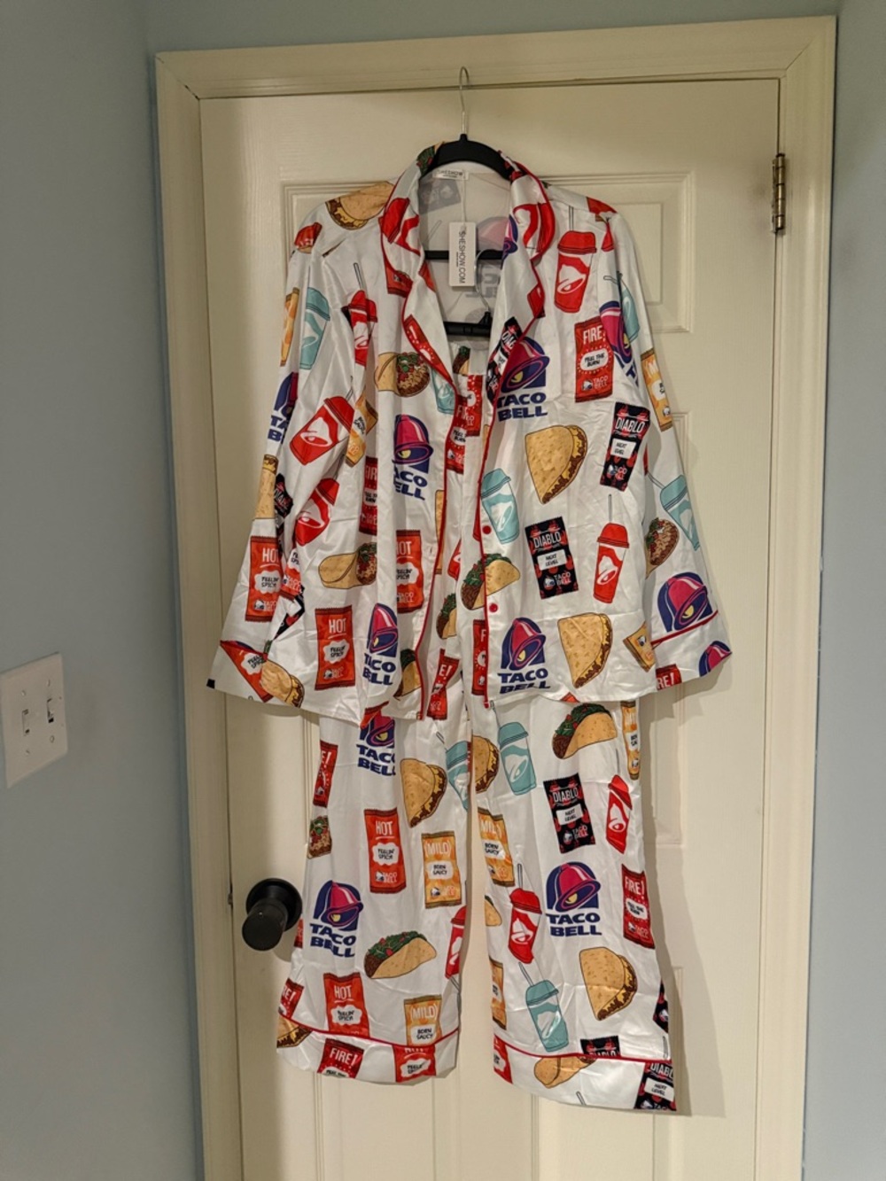 Taco Bell Logo Pajama Top -graphic Multi-Colored Taco fun vacation comfy tictoc
